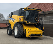 Комбайн New Holland CX 8.85