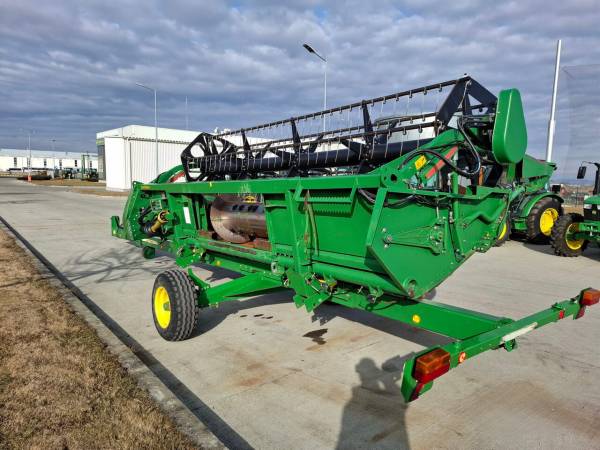 Комбайн John Deere W440 (2017)