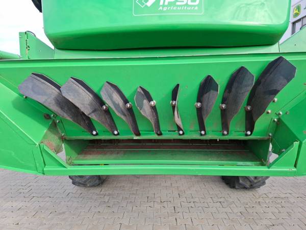 Комбайн John Deere W440 (2017)