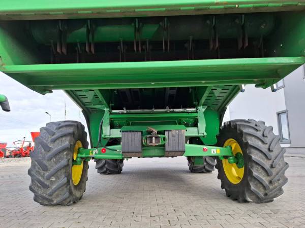 Комбайн John Deere W440 (2017)