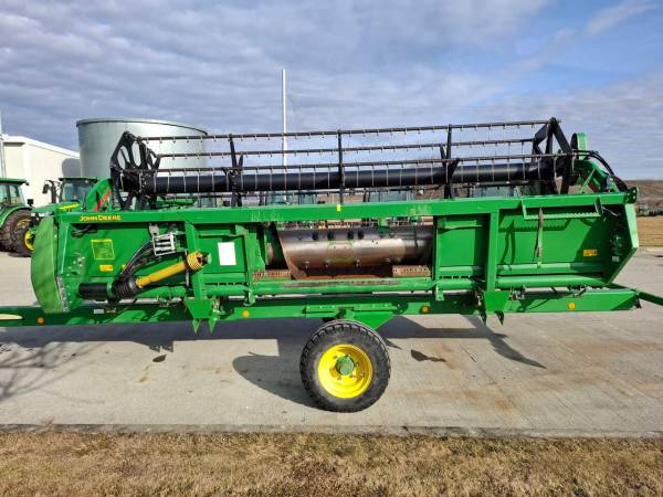 Комбайн John Deere W440 (2017)