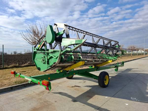 Комбайн John Deere W440 (2017)