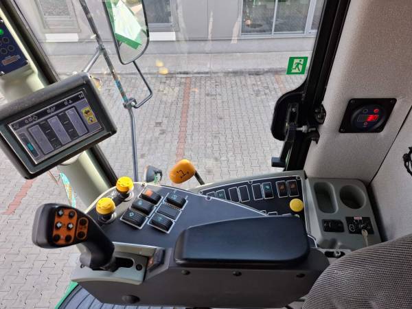 Комбайн John Deere W440 (2017)