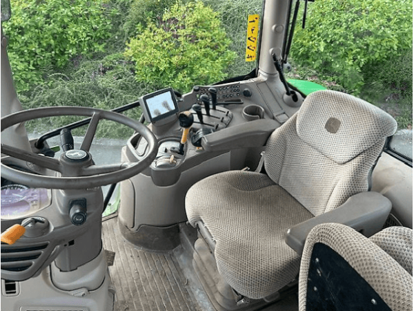Трактор John Deere 6125R (2015)
