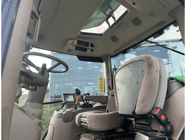 Трактор John Deere 6125R (2015)