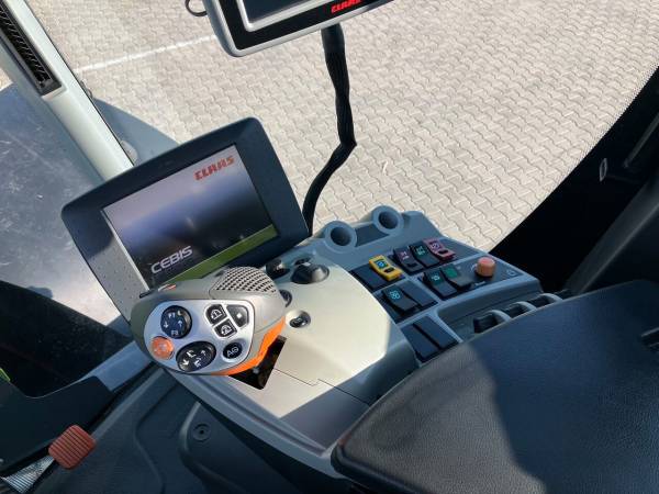 Трактор Claas Xerion 5000 (2016)