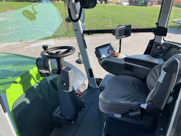 Трактор Claas Xerion 5000 (2016)