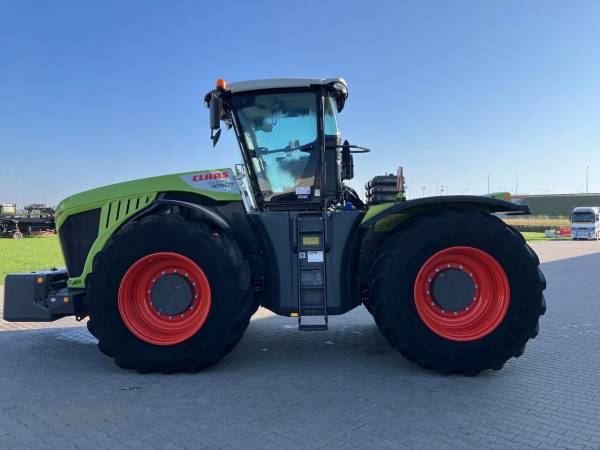 Трактор Claas Xerion 5000 (2016)