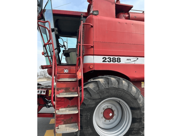 Комбайн Case IH 2388 (2003)