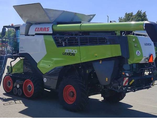 Комбайн Claas Lexion 8700TT (2022)