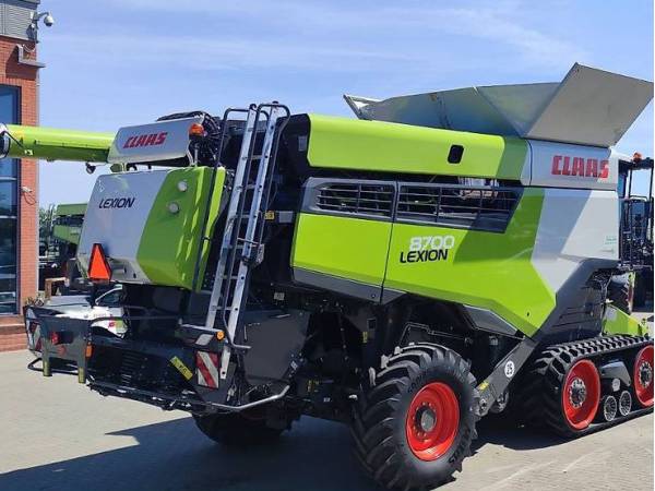 Комбайн Claas Lexion 8700TT (2022)