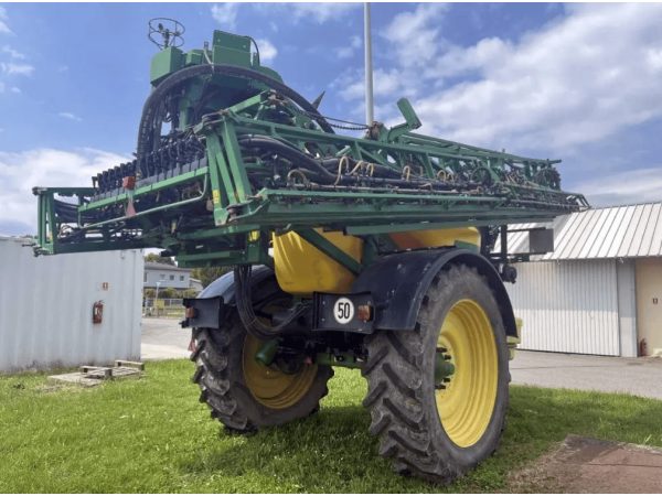 Причіпний обприскувач John Deere 840i (2008)