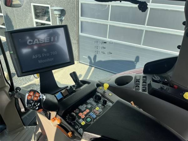 Трактор Case IH Optum 300 (2020)