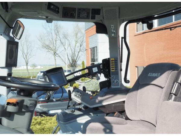Трактор Claas Axion 810 (2018)