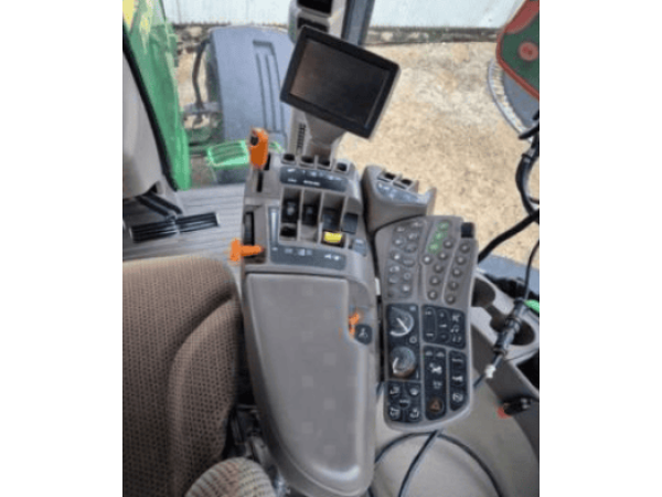  Трактор John Deere 7230R (2013)