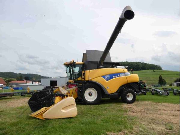 Комбайн New Holland CR 9090 (2011)