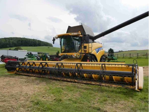 Комбайн New Holland CR 9090 (2011)