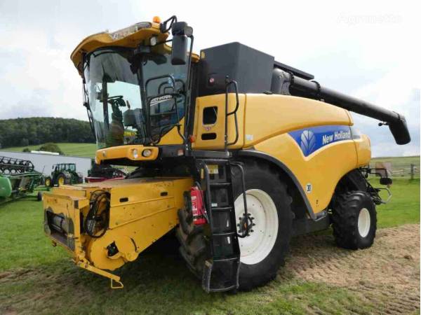 Комбайн New Holland CR 9090 (2011)