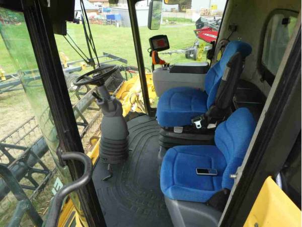 Комбайн New Holland CR 9090 (2011)