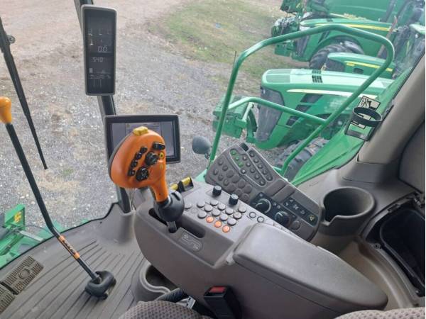 Комбайн John Deere W650 (2013)