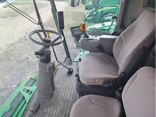 Комбайн John Deere W650 (2013)