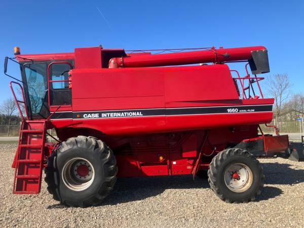 Комбайн Case IH 1660 (1992)