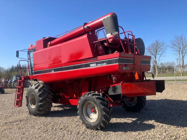 Комбайн Case IH 1660 (1992)