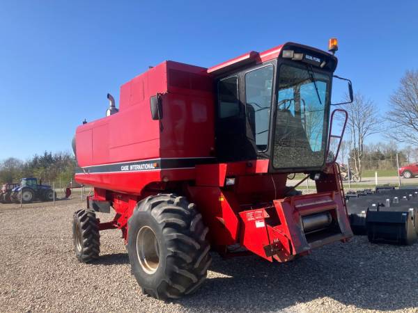 Комбайн Case IH 1660 (1992)