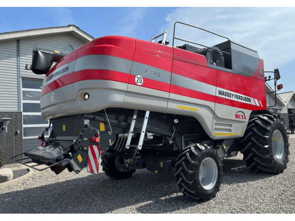 Комбайн Massey Ferguson 7370 (2012)