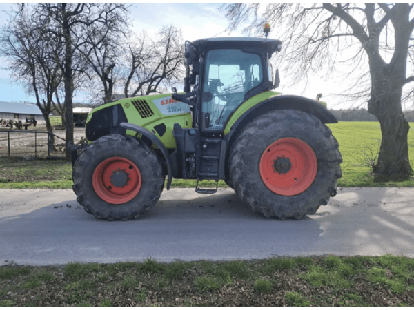 Трактор Claas Axion 830 (2016)