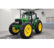 Трактор John Deere 6120