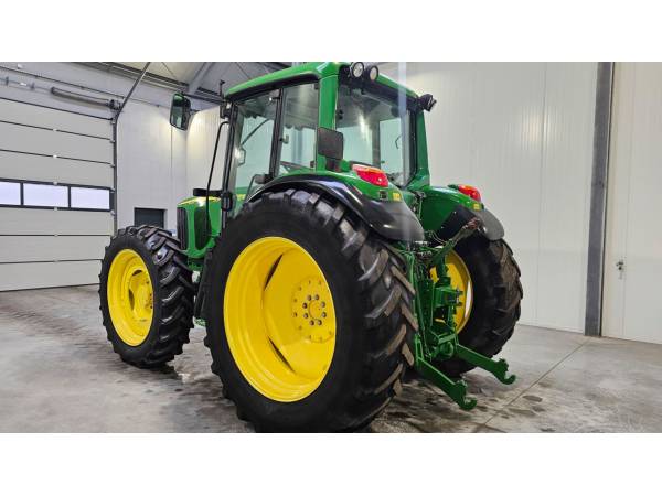 Трактор John Deere 6120 (2005)