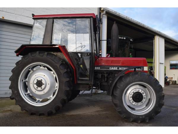 Трактор Case IH 840 (1993)