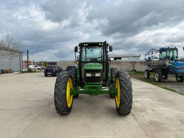 Трактор John Deere 5515 (2006)