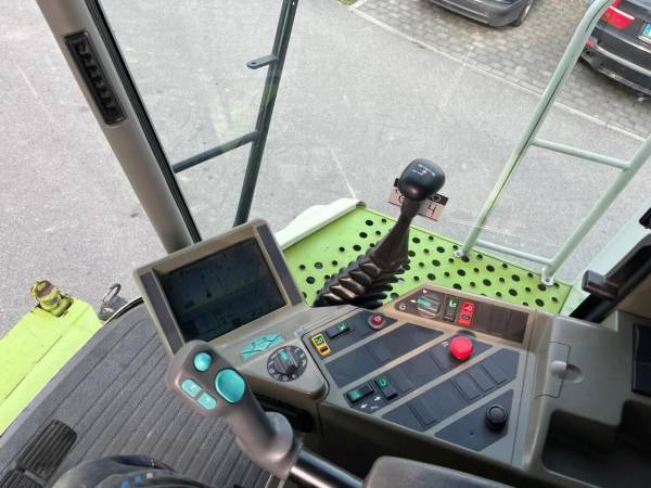 Комбайн Claas Lexion 460 (2001)