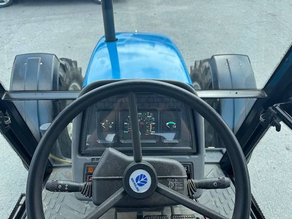 Трактор New Holland 5635 (1997)
