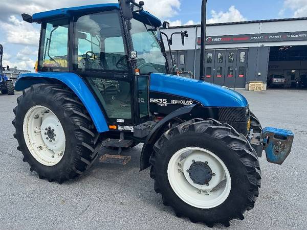 Трактор New Holland 5635 (1997)