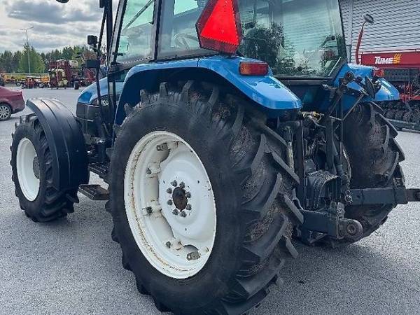 Трактор New Holland 5635 (1997)