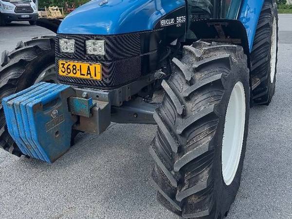 Трактор New Holland 5635 (1997)
