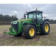 Трактор John Deere 8335R