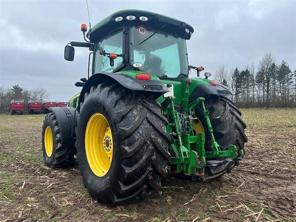 Трактор John Deere 8335R (2014)