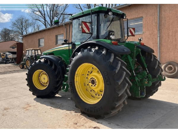 Трактор John Deere 8320 (2003)