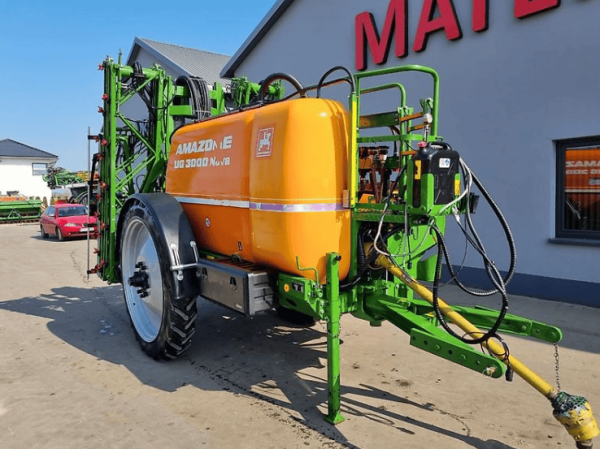 Причіпний обприскувач Amazone UG 3000 Nova (2005)