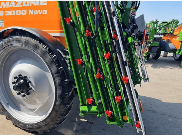 Причіпний обприскувач Amazone UG 3000 Nova (2005)