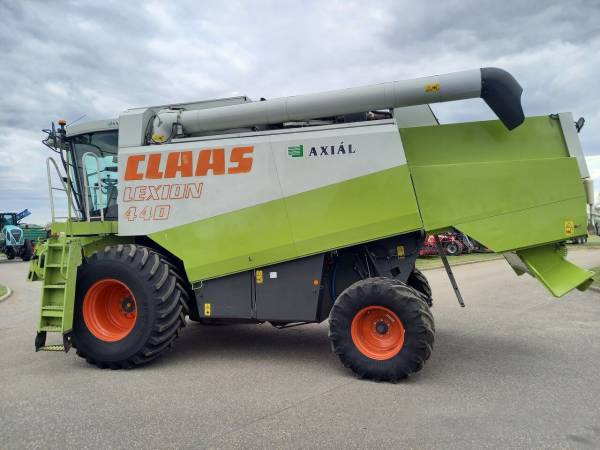 Комбайн Claas Lexion 440 (2000)
