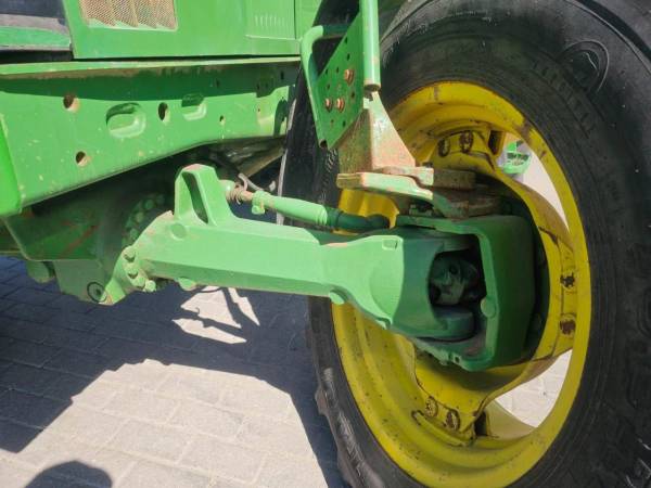 Трактор John Deere 6200 (1993)