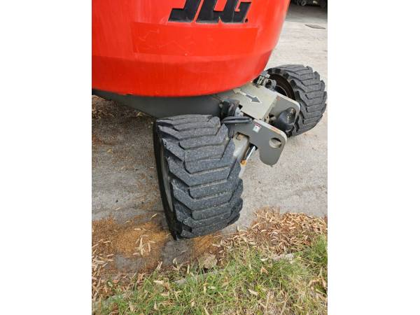 Підйомник JLG 450 AJ (2007)