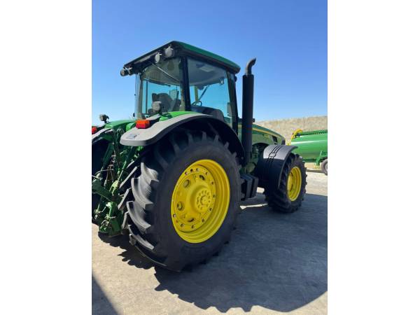 Трактор John Deere 8230 (2007)