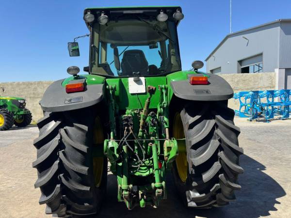 Трактор John Deere 8230 (2007)