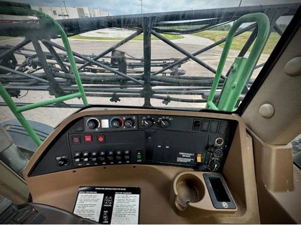 Самохідний обприскувач John Deere 4730 (2008)